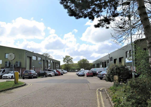 Unit in Chaucer Business Park for sale or let