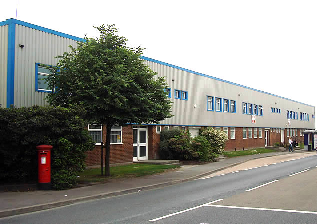 Industrial unit/warehouse to let in Swanscombe, Dartford, Kent