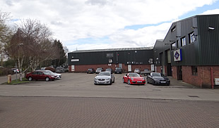 Unit with a yard in Chaucer Business Park for sale