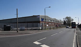 Warehouse TO LET in Erith