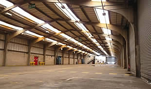 Large warehouse  TO LET/FOR SALE